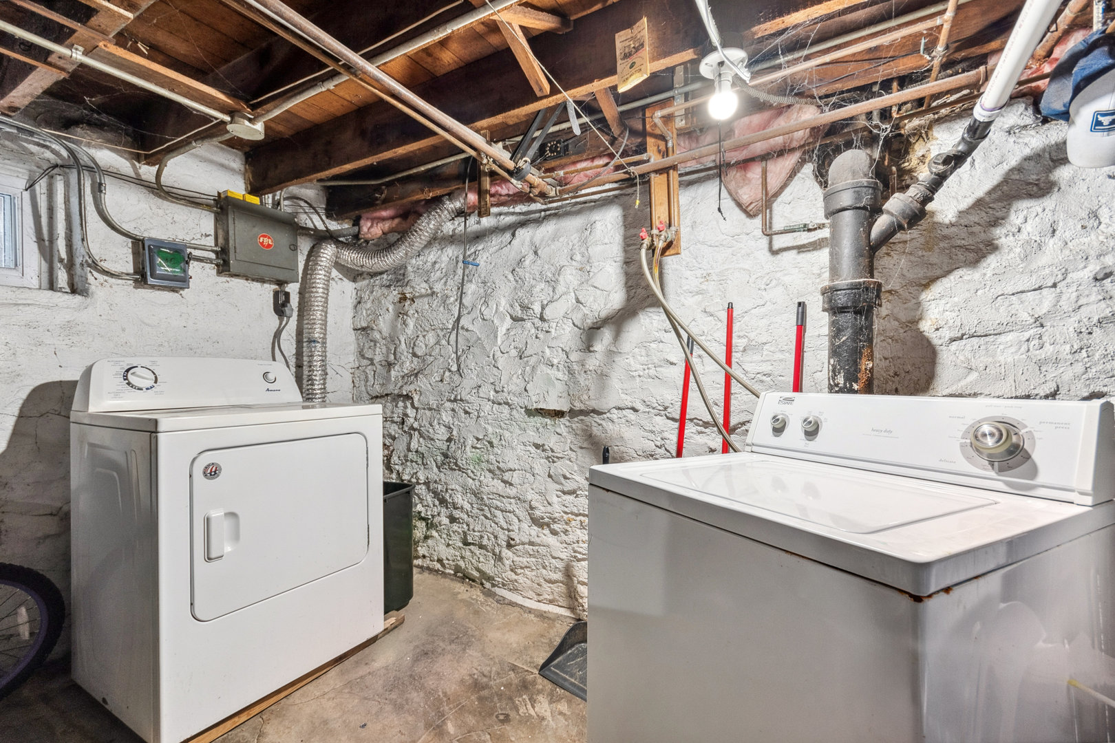 552 Simms Street Aurora, IL 60505 - Photo 13 of 18