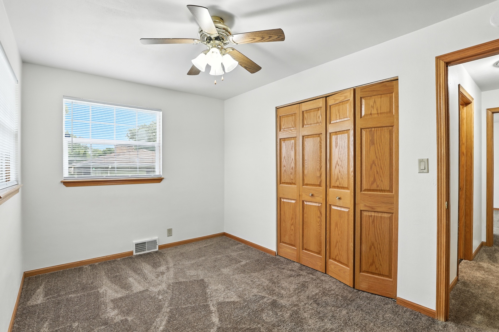 1401 20th Street Zion, IL 60099 - Photo 15 of 30 wooden floor in an empty room
