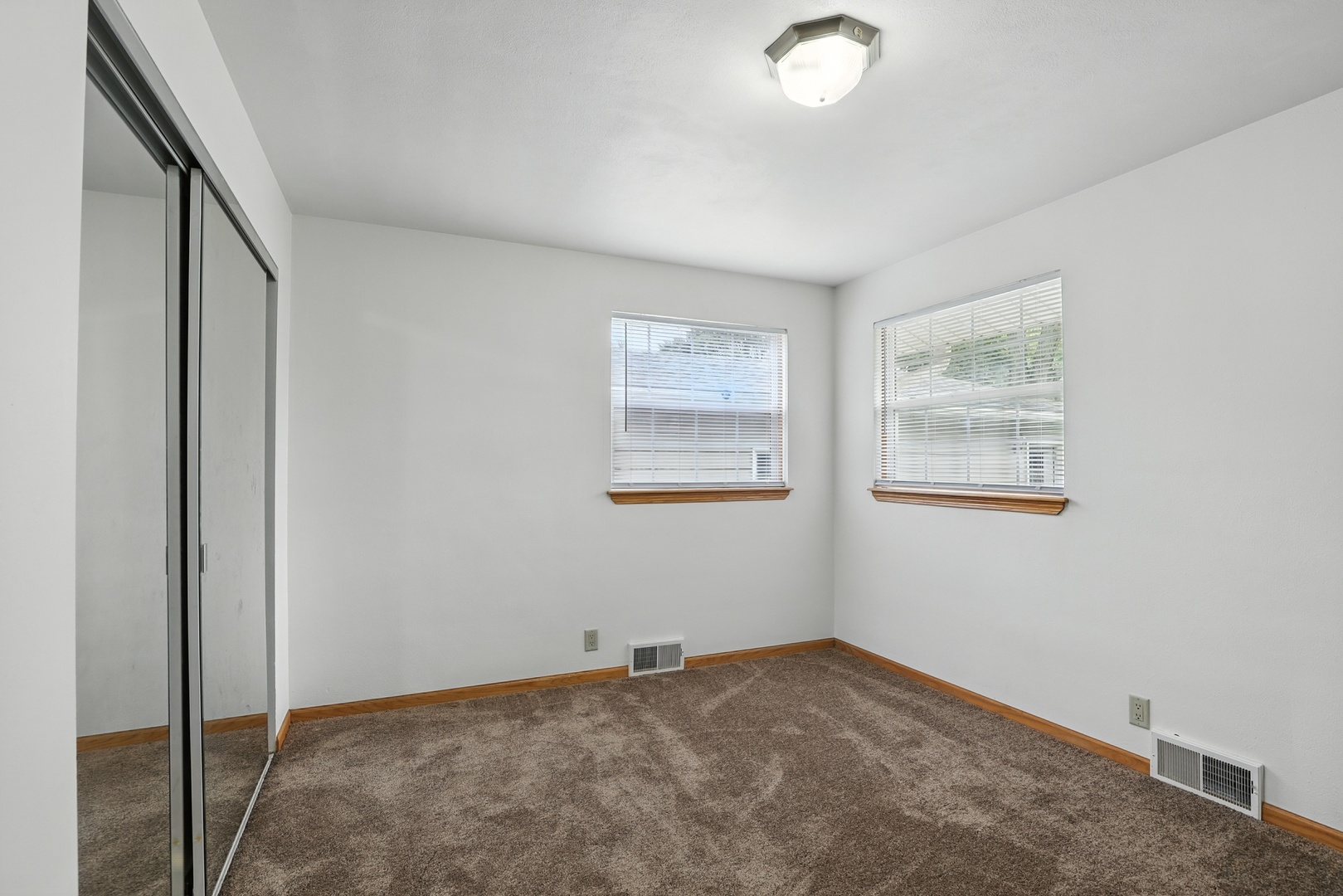 1401 20th Street Zion, IL 60099 - Photo 16 of 30