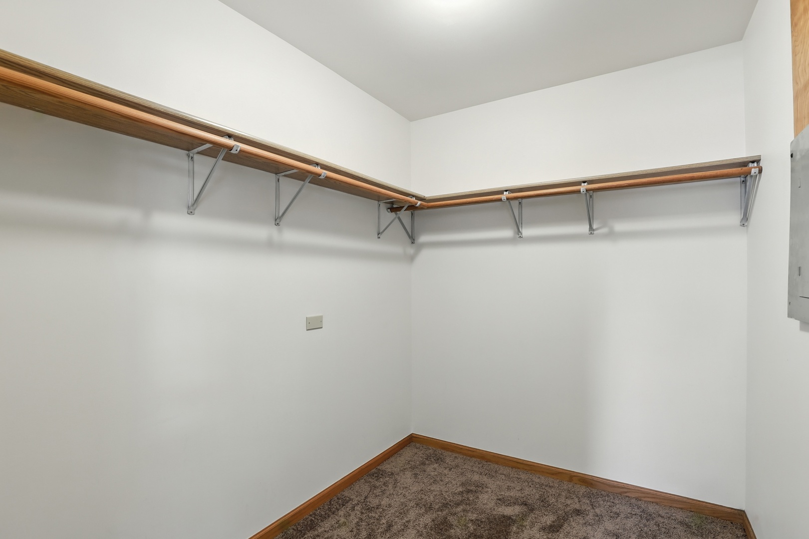 1401 20th Street Zion, IL 60099 - Photo 23 of 30 a view of walk in closet