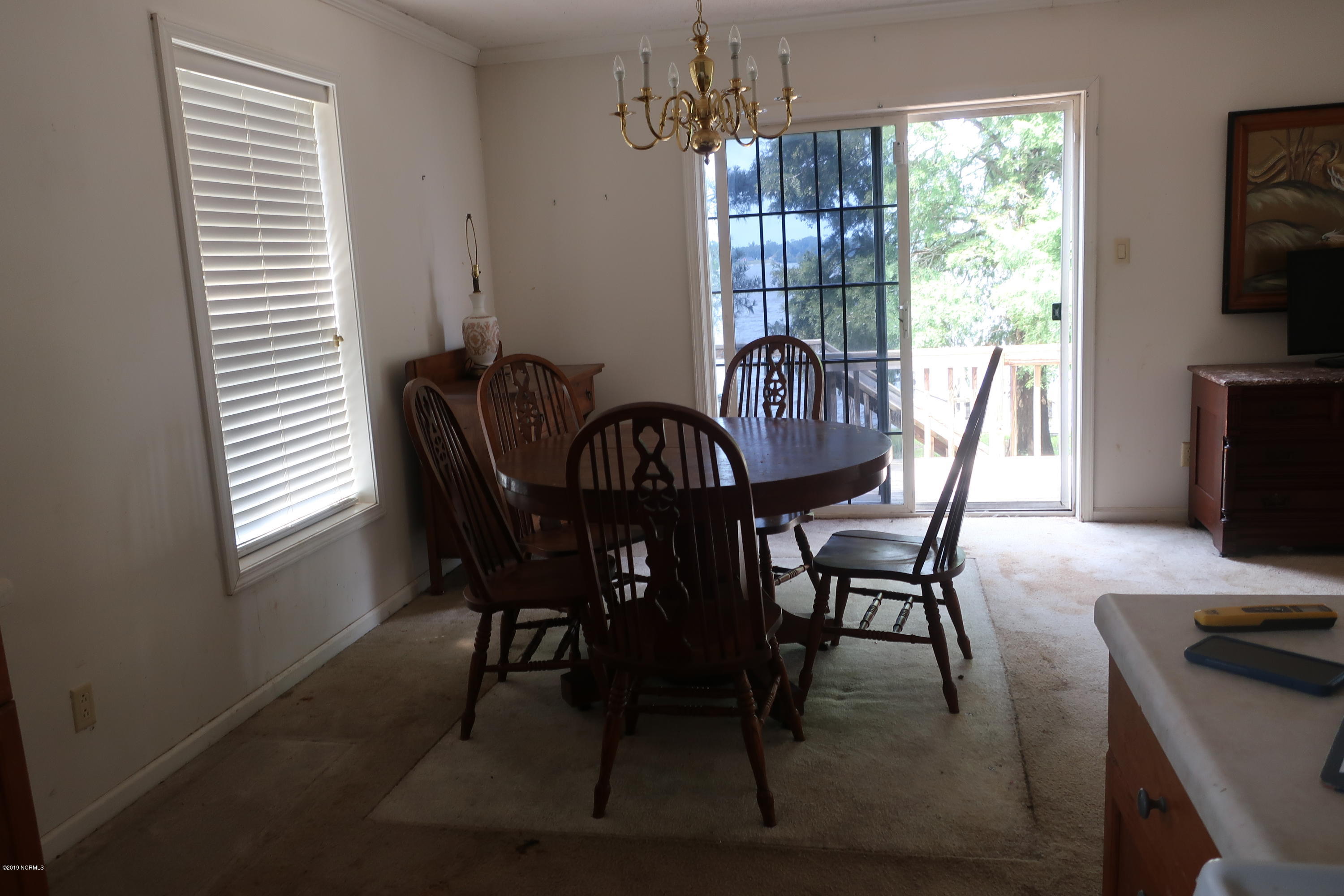 1091 Swan Point Reef Road Washington, NC 27889 - Photo 5 of 11 005 Swan Point dining area
