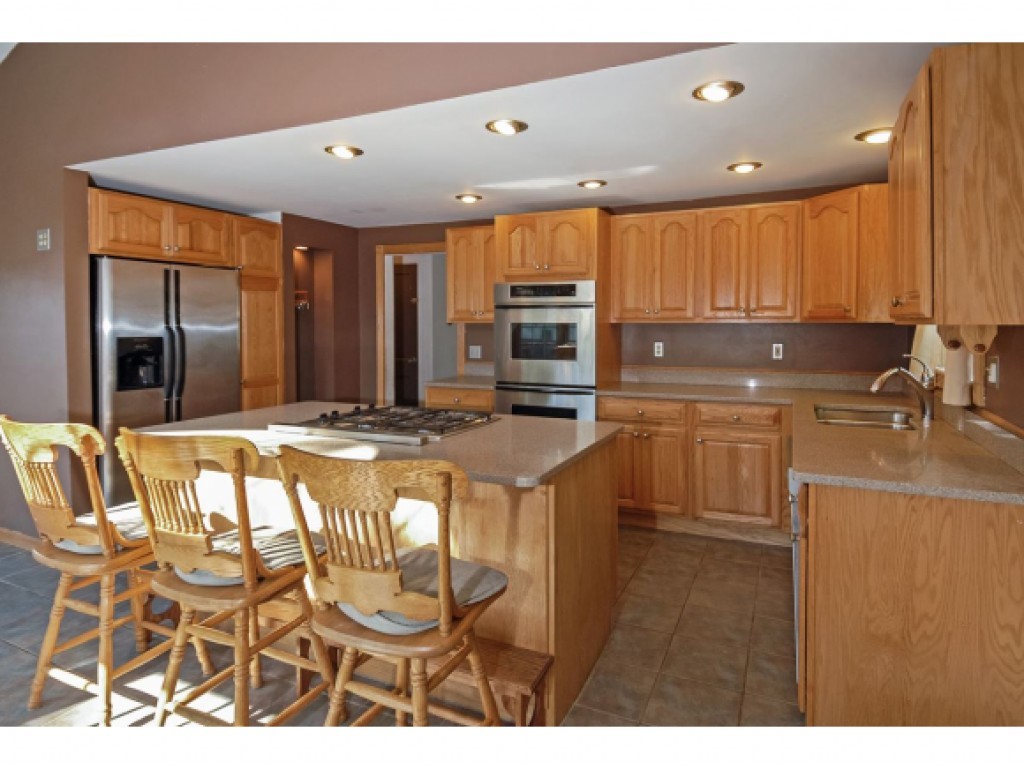 10 Sterling Road Kittery, ME 03904 - Photo 4 of 21