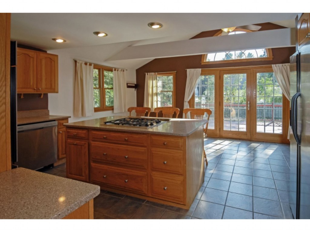 10 Sterling Road Kittery, ME 03904 - Photo 5 of 21