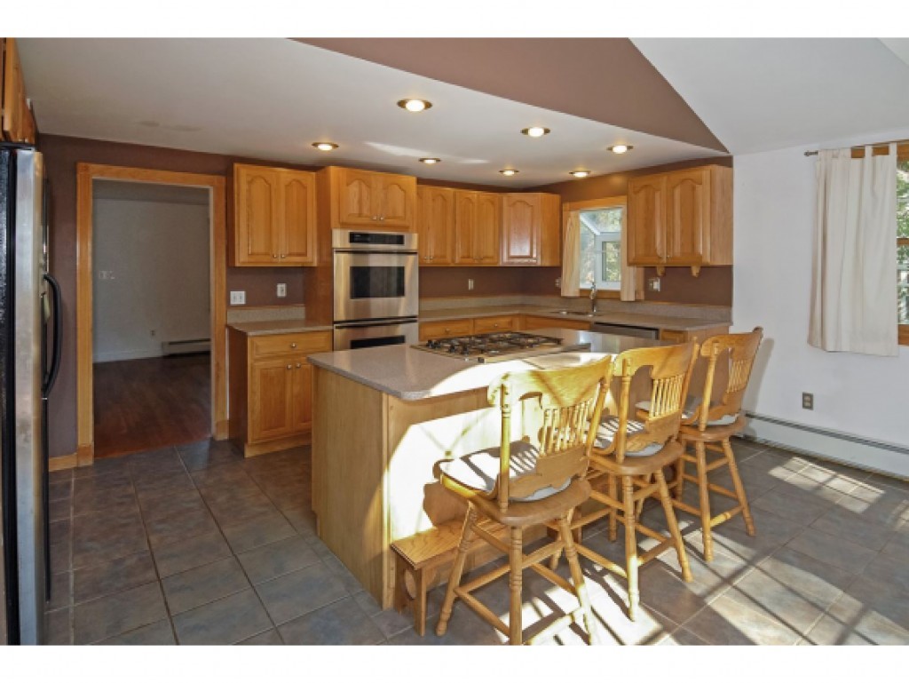 10 Sterling Road Kittery, ME 03904 - Photo 7 of 21