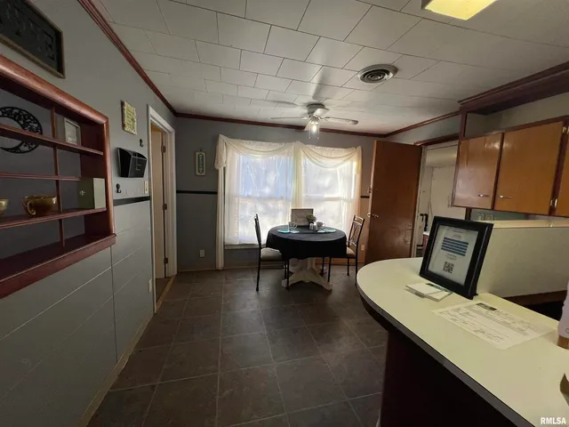 $55,000 | 202 South Elm Street, Cambria, IL 62918