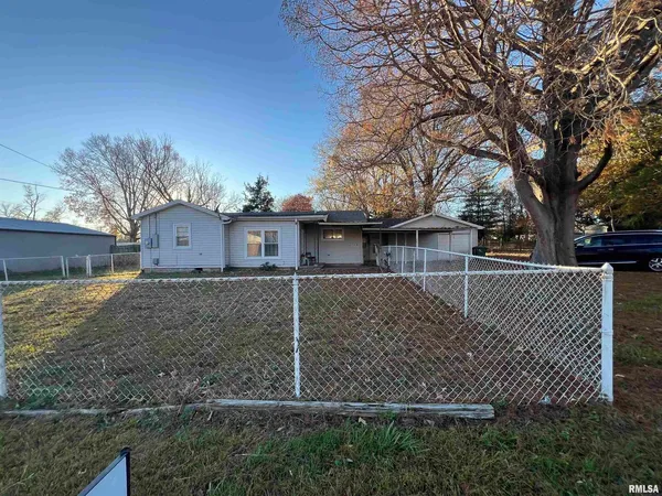 $55,000 | 202 South Elm Street, Cambria, IL 62918