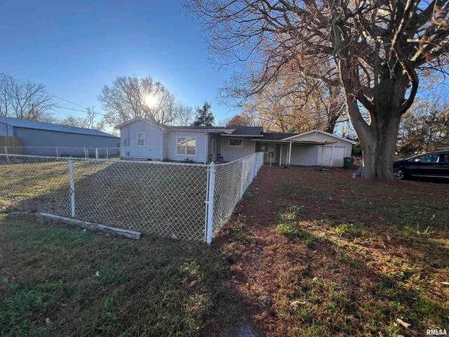 $55,000 | 202 South Elm Street, Cambria, IL 62918