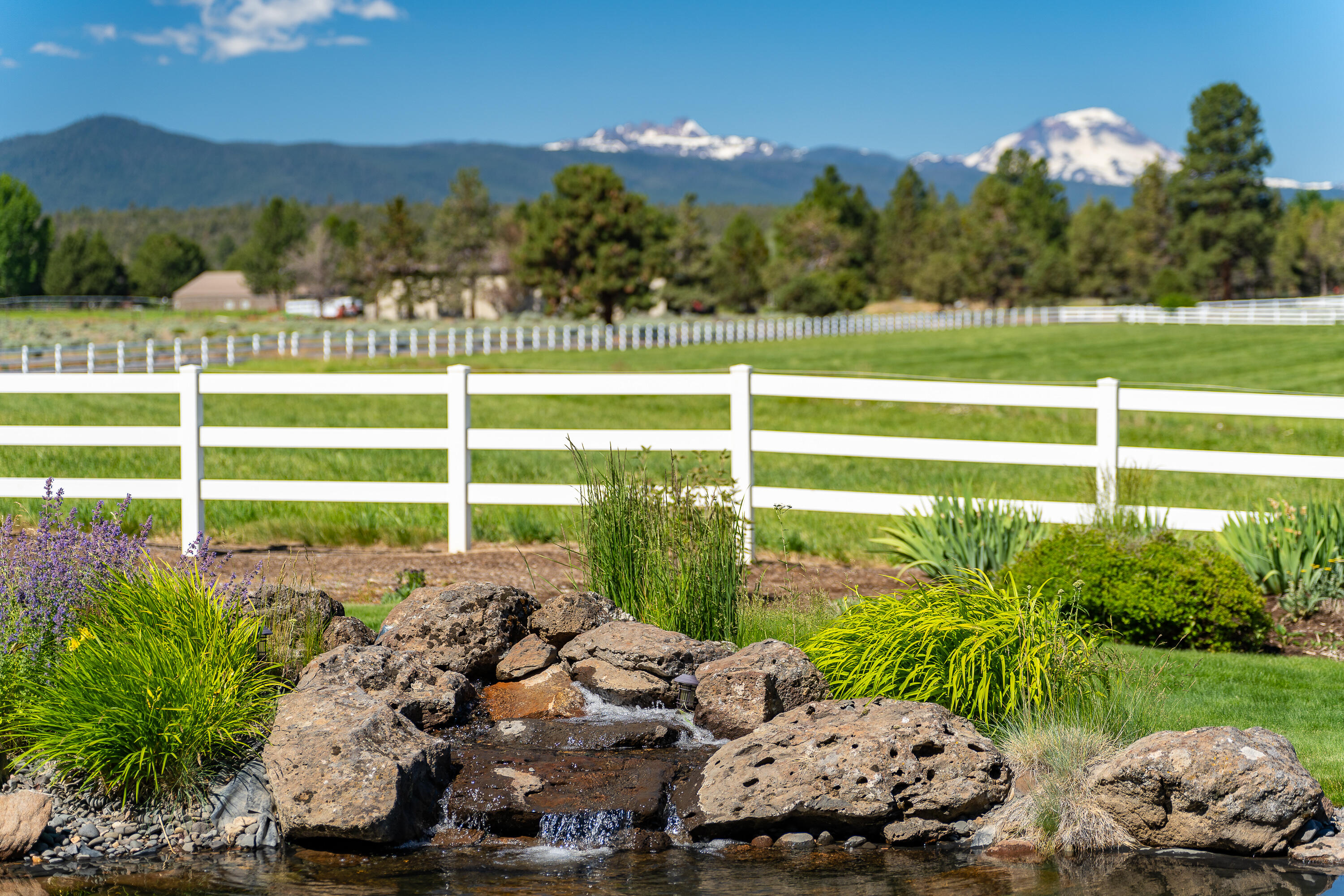 18611 Couch Market Road Bend, OR 97703 - Photo 34 of 55 34