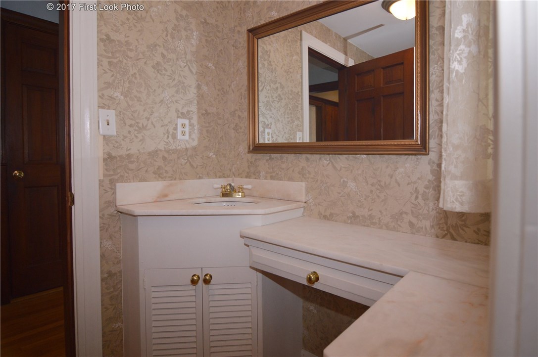1368 Main Road Tiverton, RI 02878 - Photo 16 of 35 HALF BATH POWDER ROOM