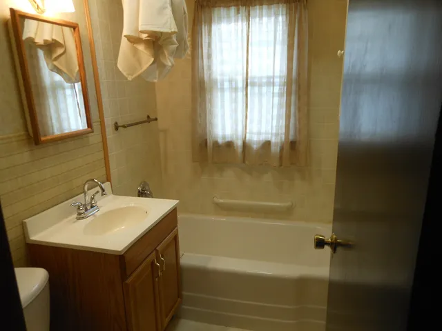 $244,900 | 710 Ingalls Avenue, Joliet, IL 60435