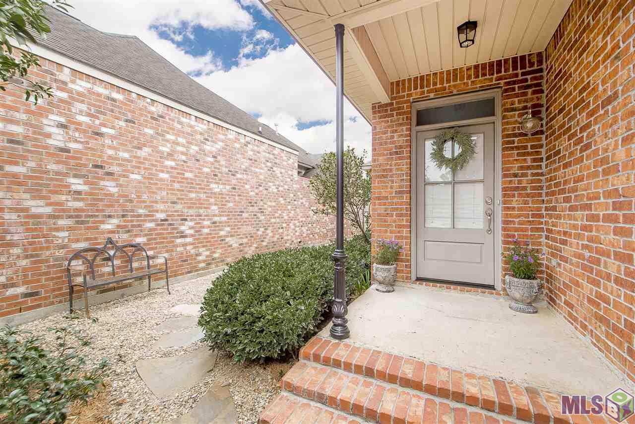 2449 Randy Drive Denham Springs, LA 70726 - Photo 4 of 33 Gallery Image 4