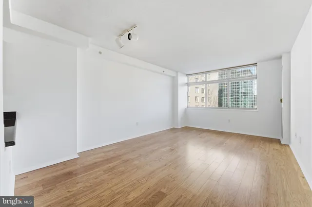 $359,000 | 7111 Woodmont Avenue, Unit 708, Bethesda, MD 20815