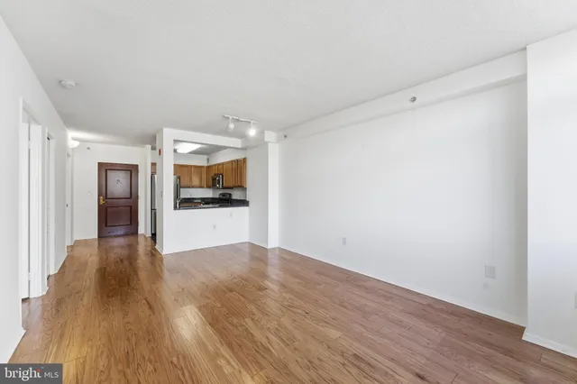 $359,000 | 7111 Woodmont Avenue, Unit 708, Bethesda, MD 20815