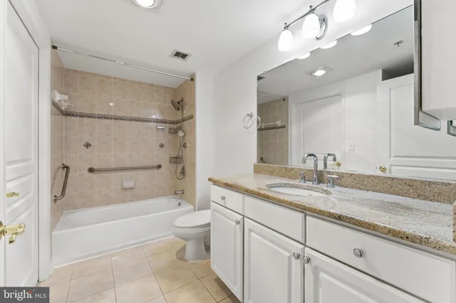 $359,000 | 7111 Woodmont Avenue, Unit 708, Bethesda, MD 20815
