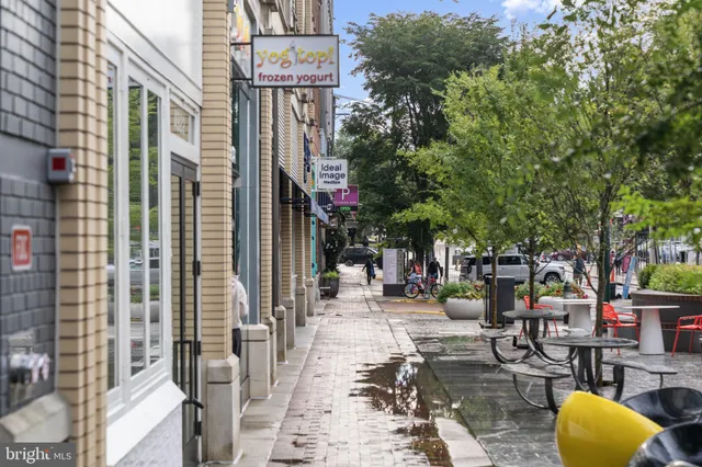 $359,000 | 7111 Woodmont Avenue, Unit 708, Bethesda, MD 20815