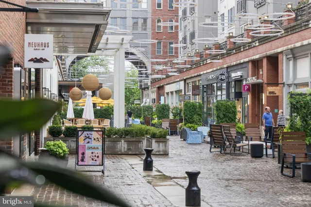 $359,000 | 7111 Woodmont Avenue, Unit 708, Bethesda, MD 20815