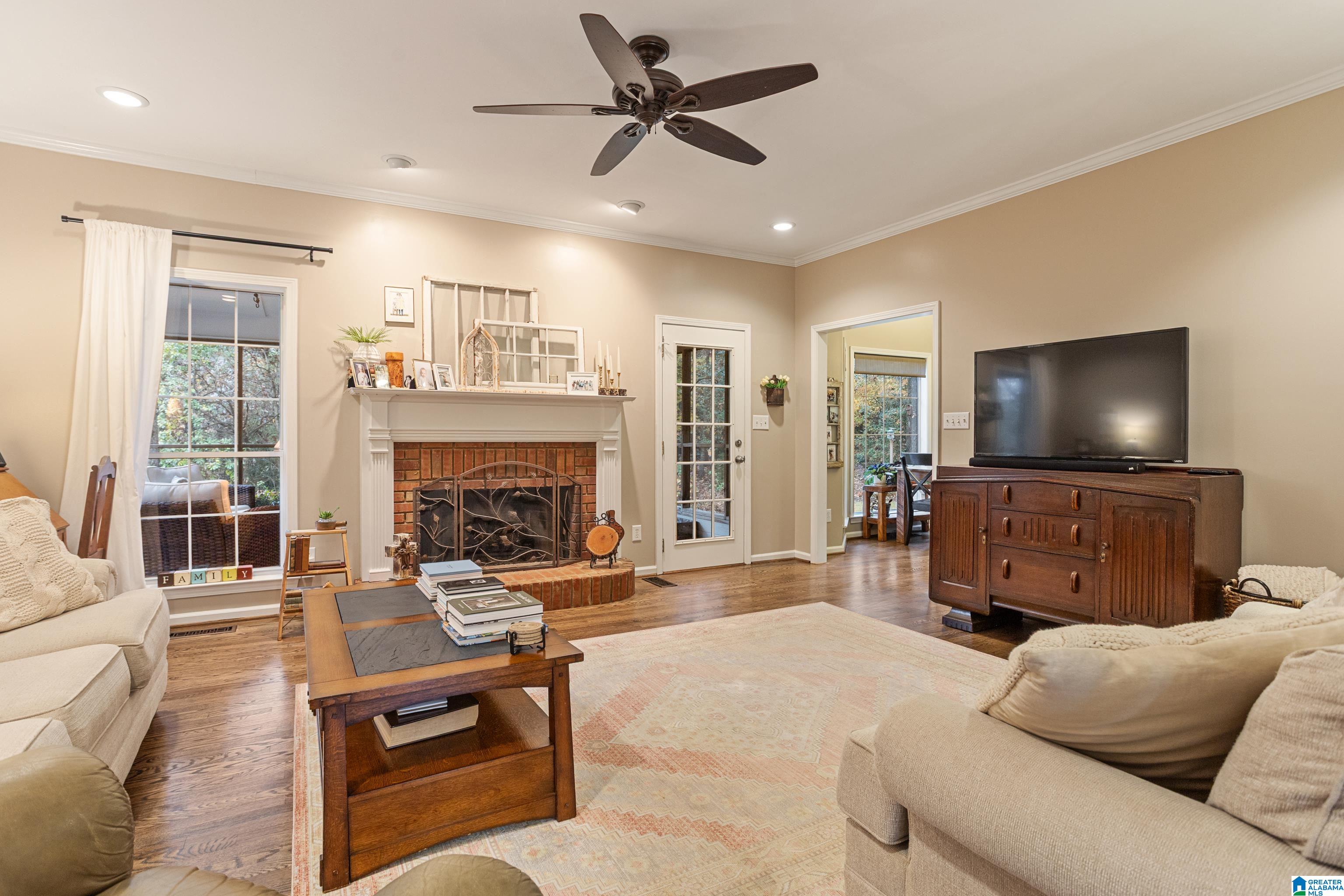109 Longfeather Circle Alabaster, AL 35007 - Photo 8 of 49