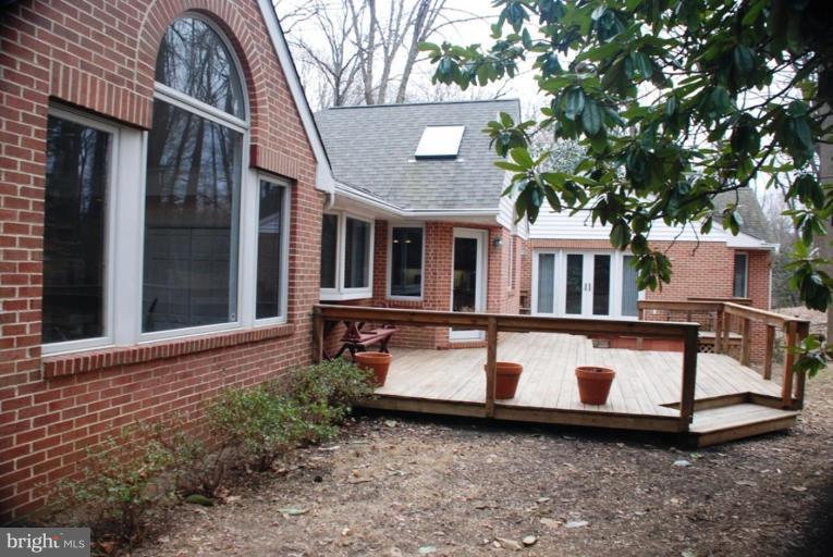 207 Apple Grove Road Silver Spring, MD 20904 - Photo 12 of 30 Deck