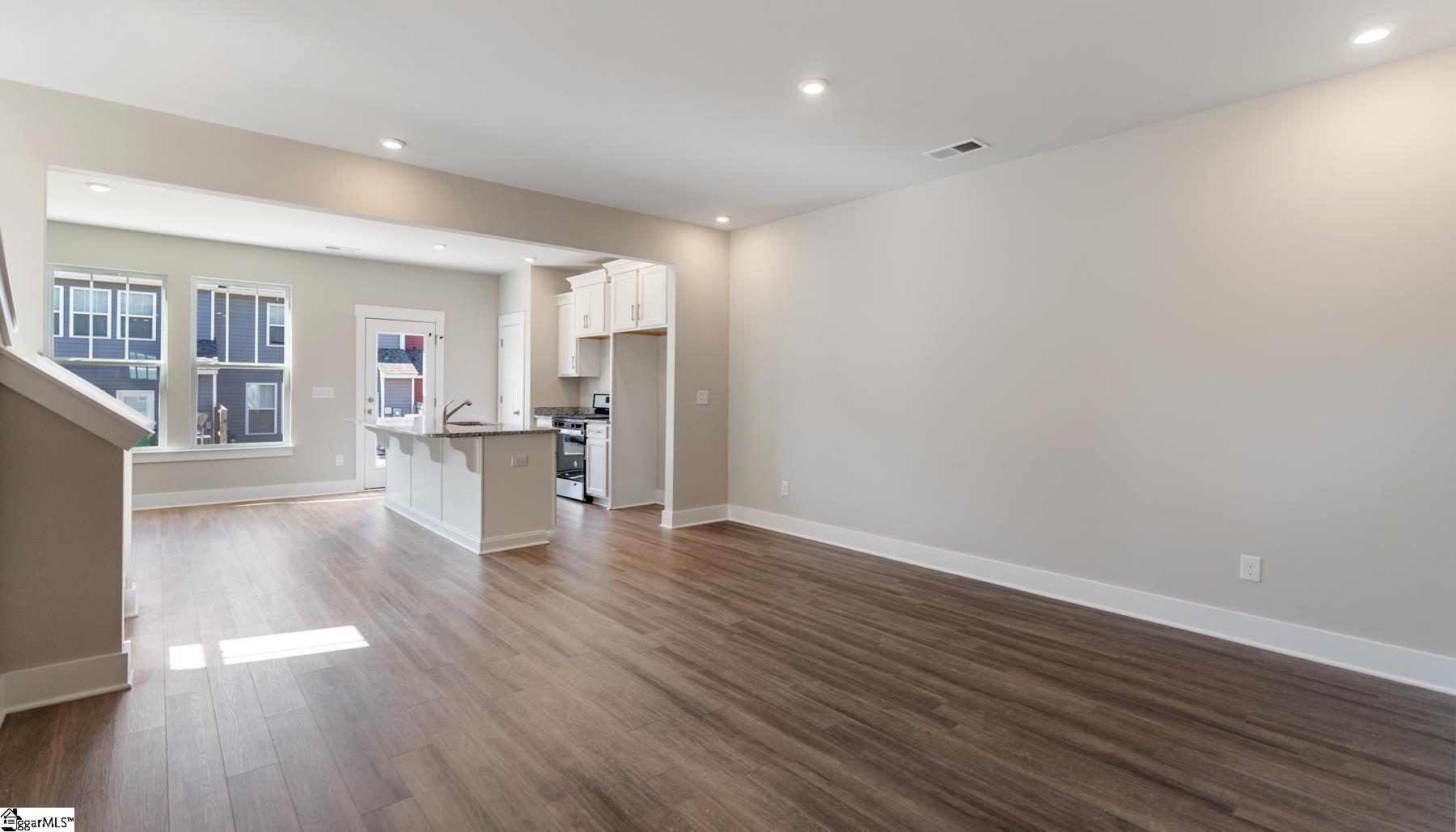 1398 Maplesmith Way Moore, SC 29369 - Photo 3 of 25 Gallery Image 3