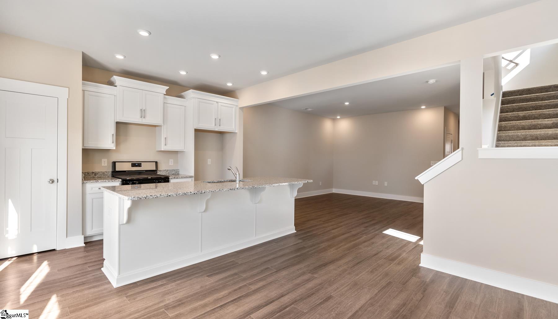 1398 Maplesmith Way Moore, SC 29369 - Photo 6 of 25 Gallery Image 6