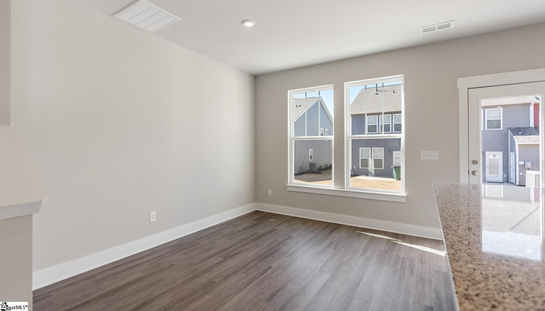 1398 Maplesmith Way Moore, SC 29369 - Photo 9 of 25 Gallery Image 9