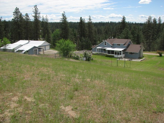 26408 North Yale Road Chattaroy, WA 99003 - Photo 17 of 19