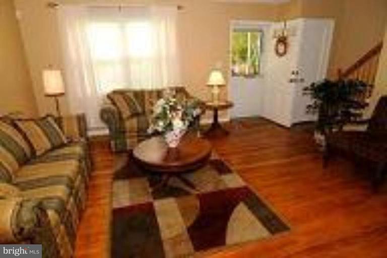1803 Heathfield Road Baltimore, MD 21239 - Photo 10 of 11 Living Room
