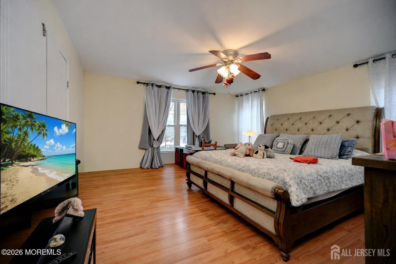 22 Borell Square Parlin, NJ 08859 - Photo 16 of 32