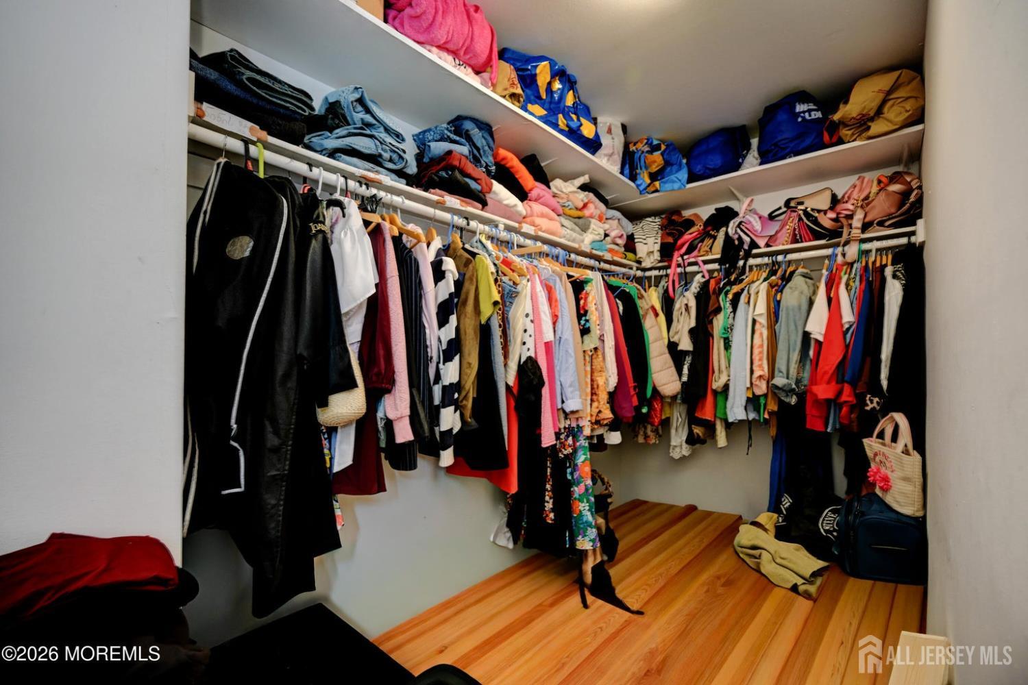 22 Borell Square Parlin, NJ 08859 - Photo 18 of 32