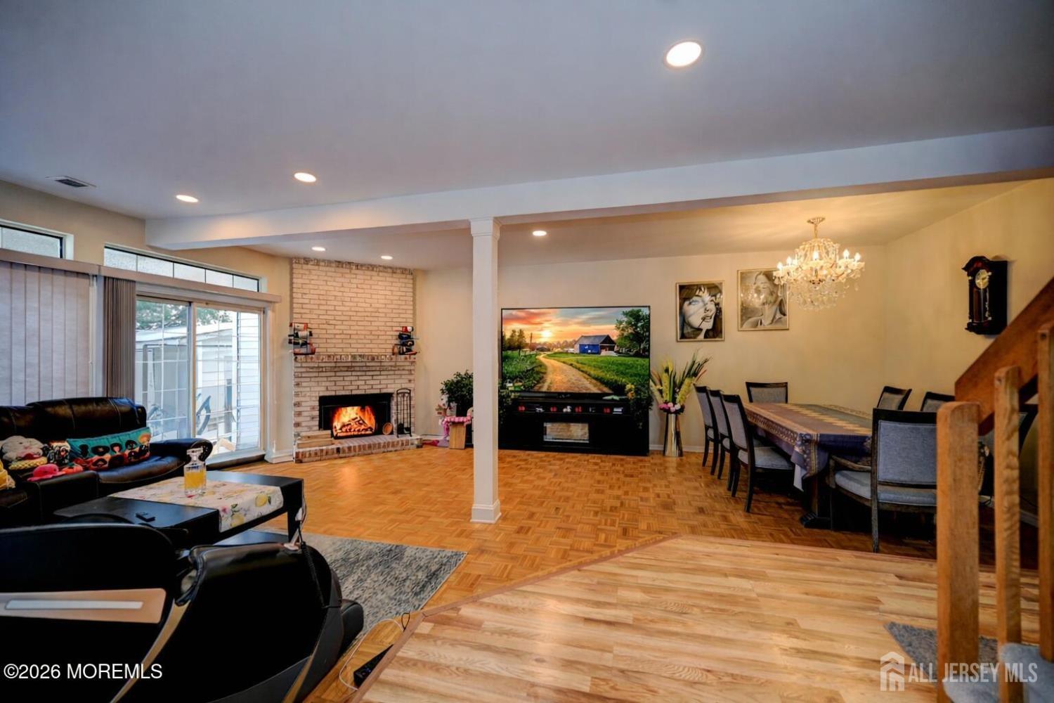 22 Borell Square Parlin, NJ 08859 - Photo 4 of 32