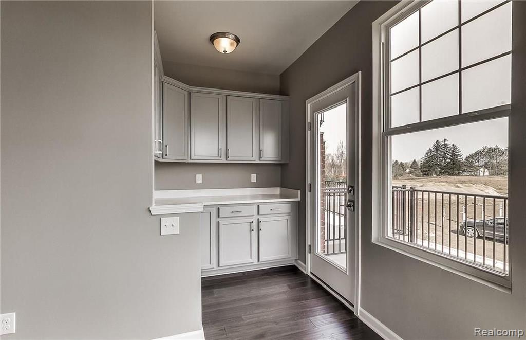 2678 Helmsdale Circle Rochester Hills, MI 48307 - Photo 12 of 26