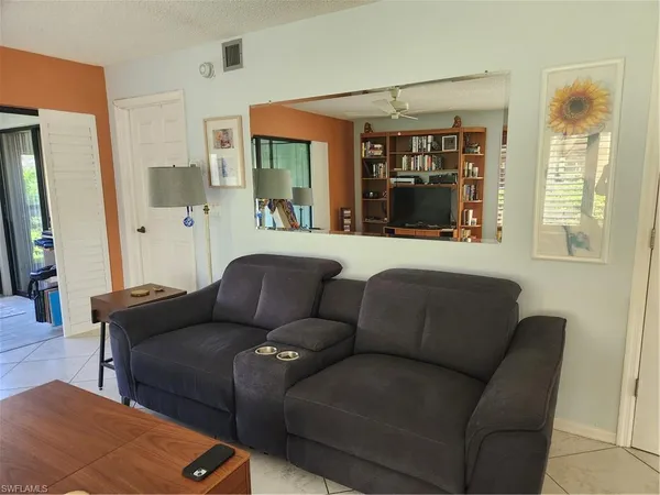 $2,000 | 1629 Spoonbill Lane, Unit 1629A, Naples, FL 34105