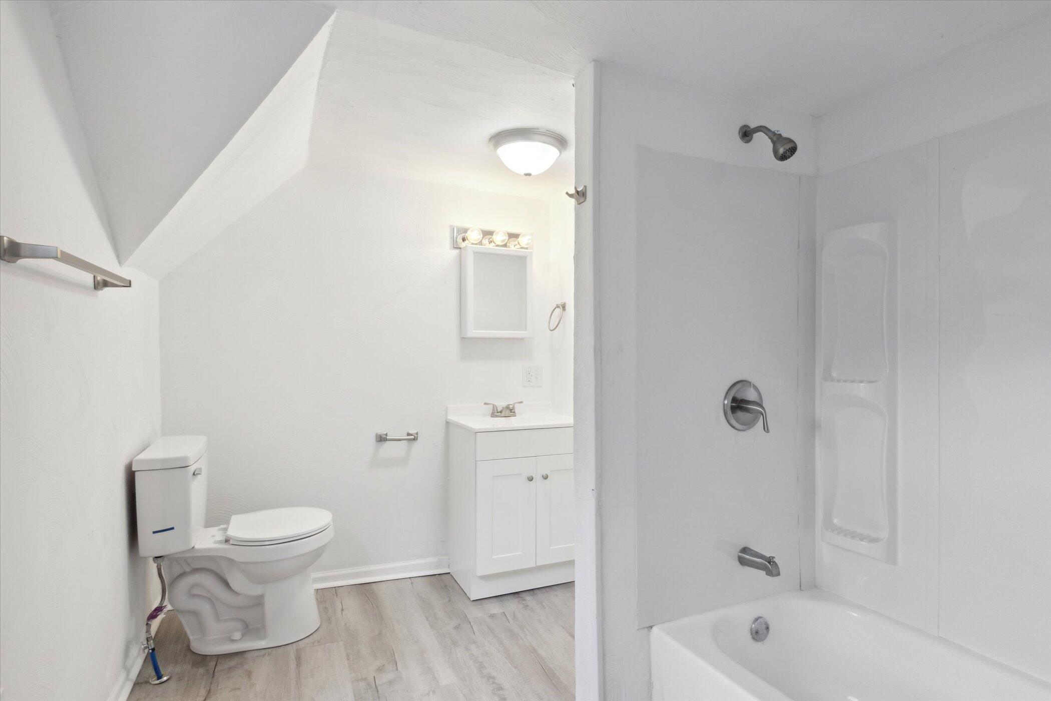 1627 Reed Street Kalamazoo, MI 49001 - Photo 20 of 32 23-1627-Reed-St-Kalamazoo-MI-49001-Windo