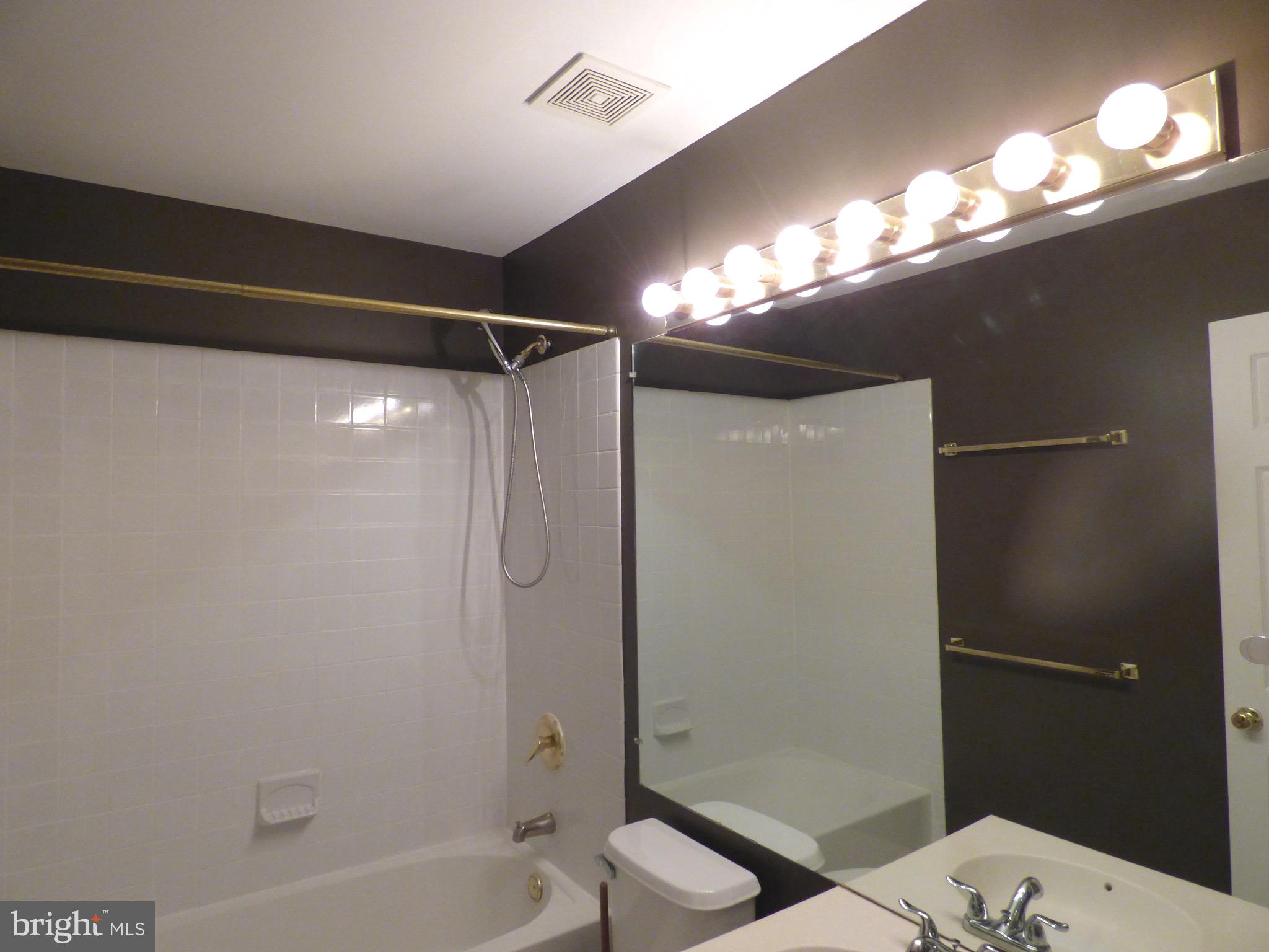 12350 Brown Fox Way Reston, VA 20191 - Photo 17 of 28
