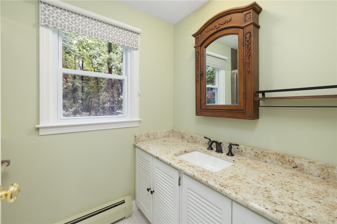 30 Abigail Street Warwick, RI 02818 - Photo 21 of 38