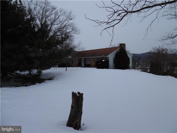 848 Spring Hill Road Riegelsville, PA 18077 - Photo 2 of 20