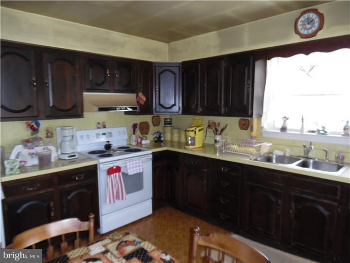 848 Spring Hill Road Riegelsville, PA 18077 - Photo 11 of 20