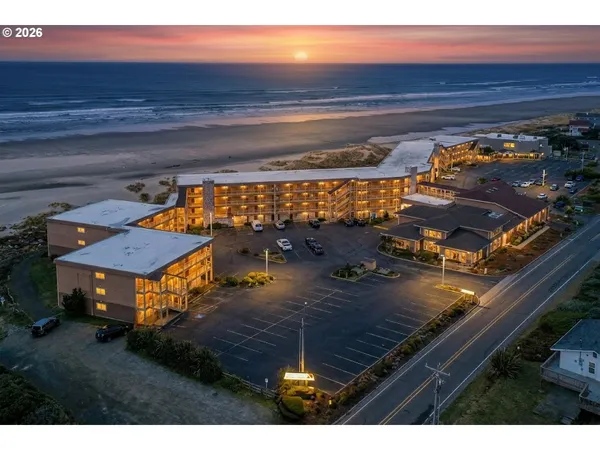 $304,950 | 88416 1st Avenue, Unit 110/112, Florence, OR 97439