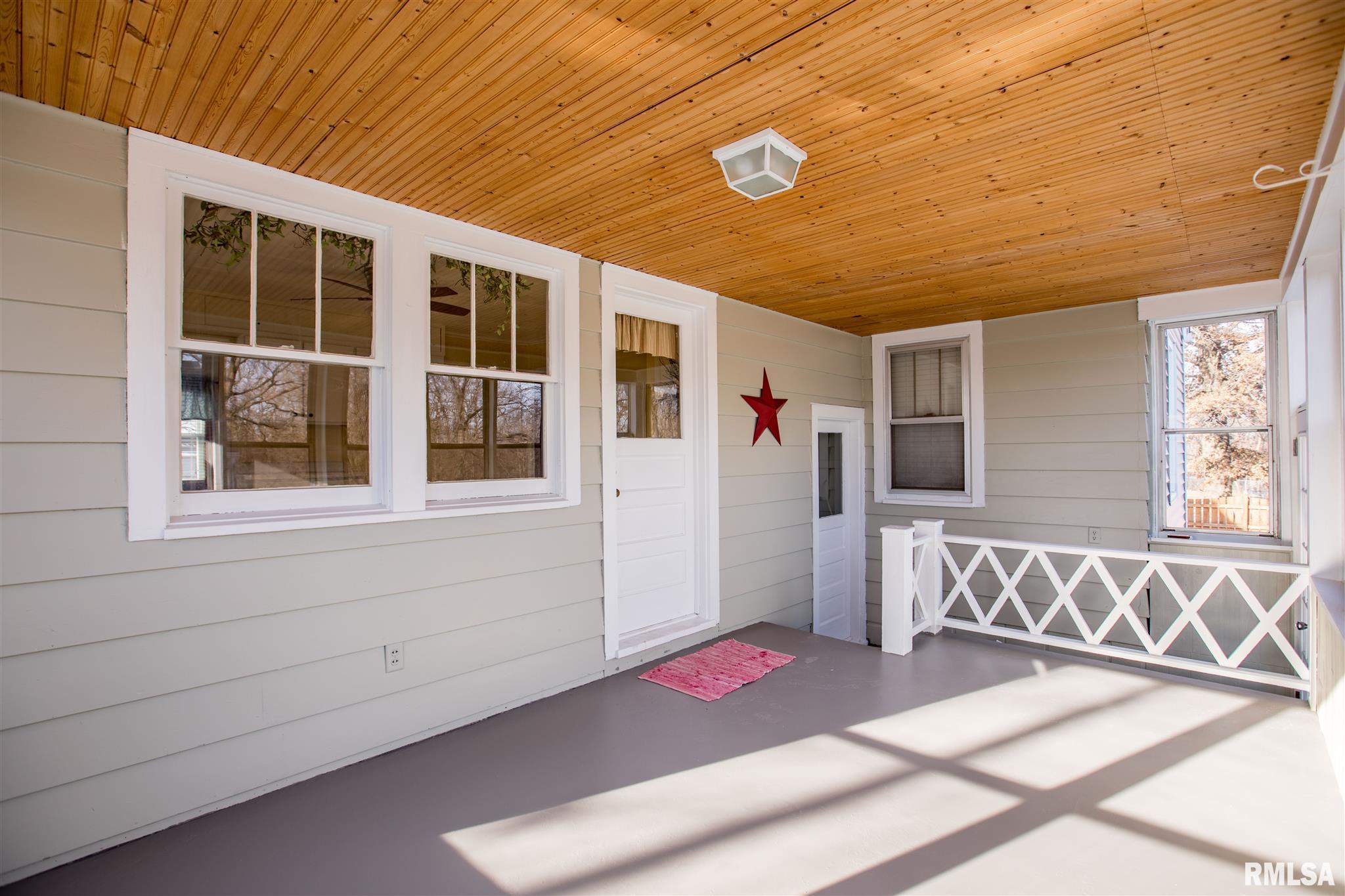 9023 Knoxville Road Milan, IL 61264 - Photo 12 of 18 Gallery Image 12