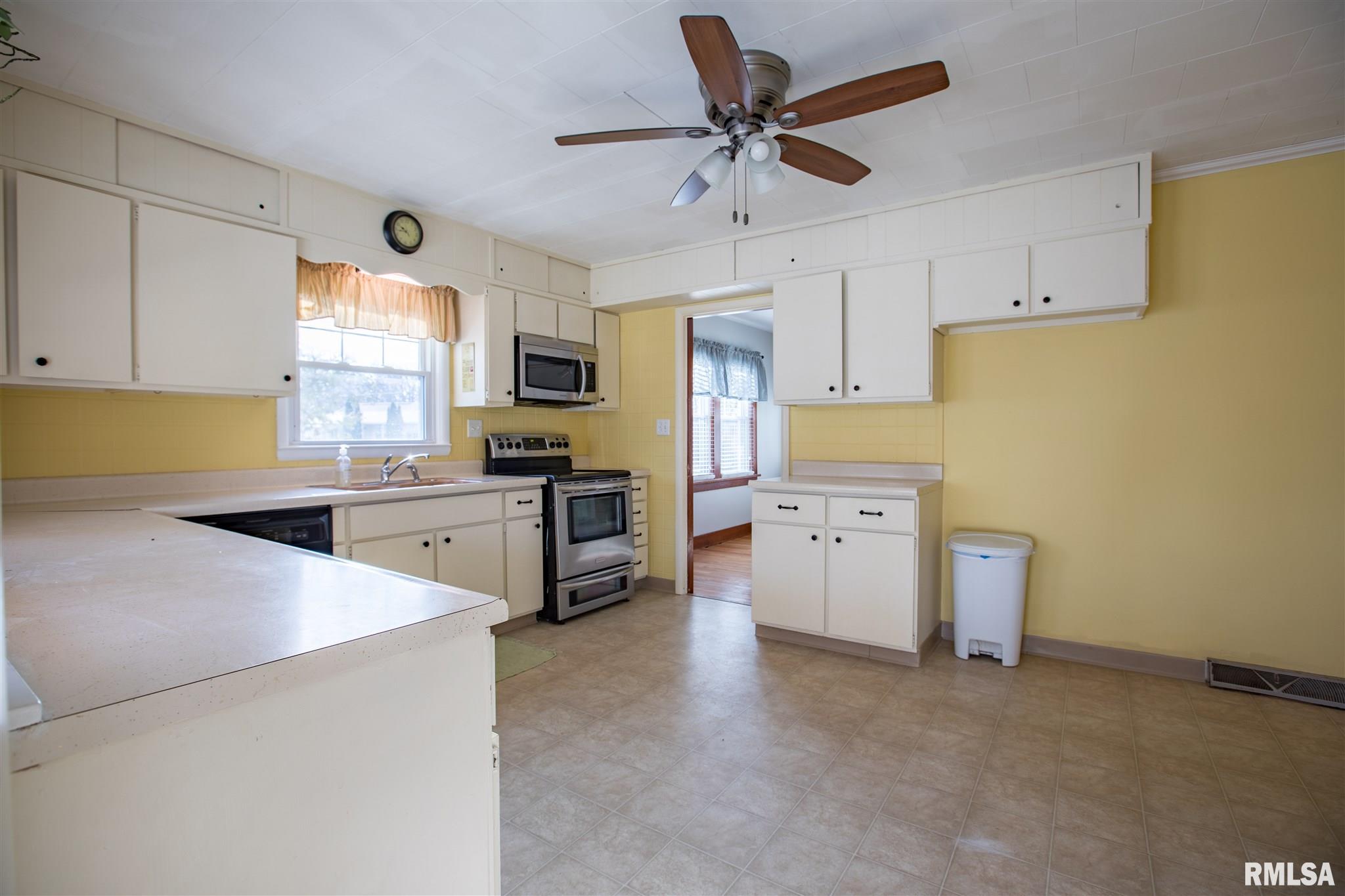 9023 Knoxville Road Milan, IL 61264 - Photo 4 of 18 Gallery Image 4