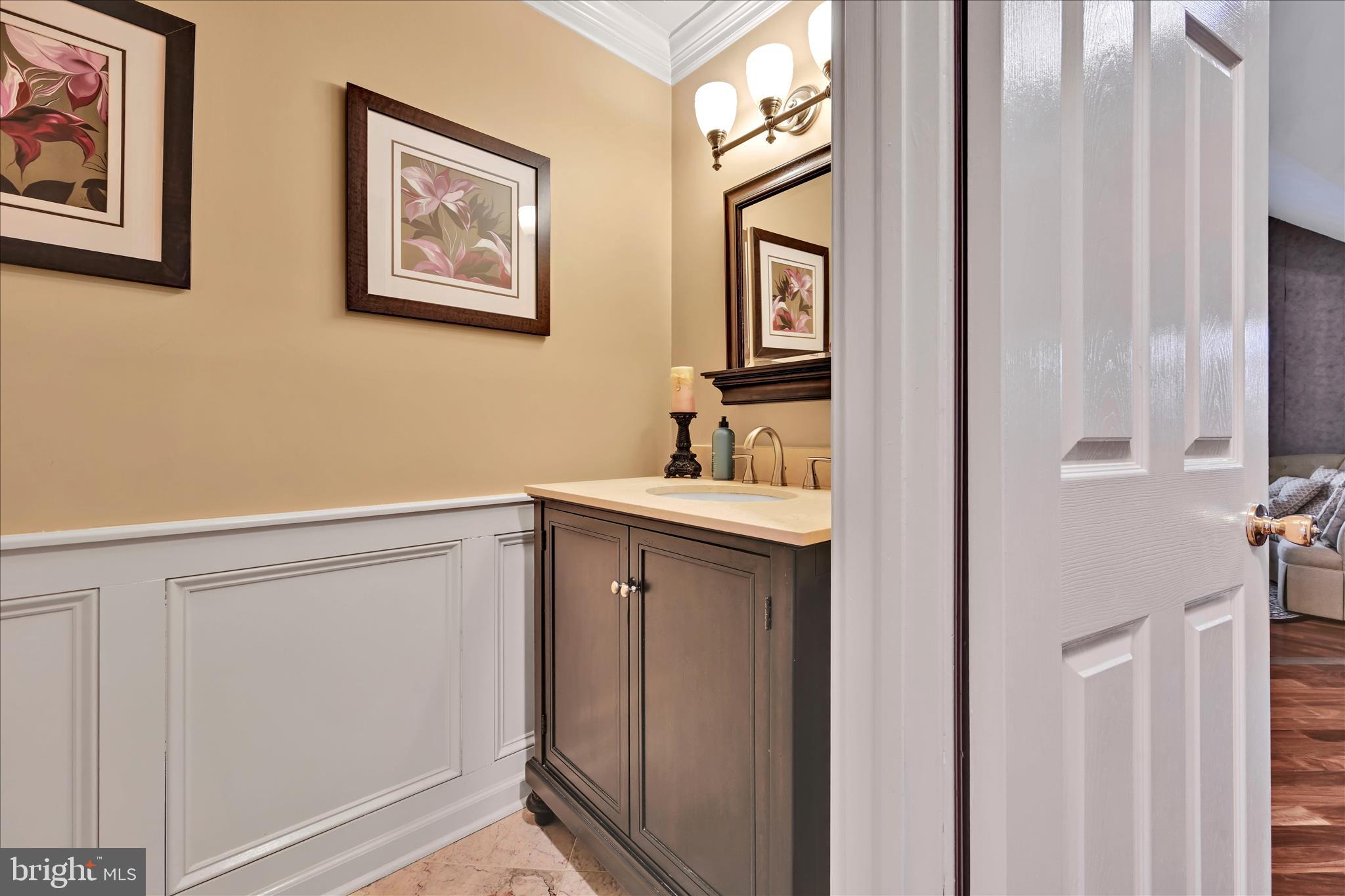 213 Beatrice Lane Aston, PA 19014 - Photo 11 of 45 Powder Room