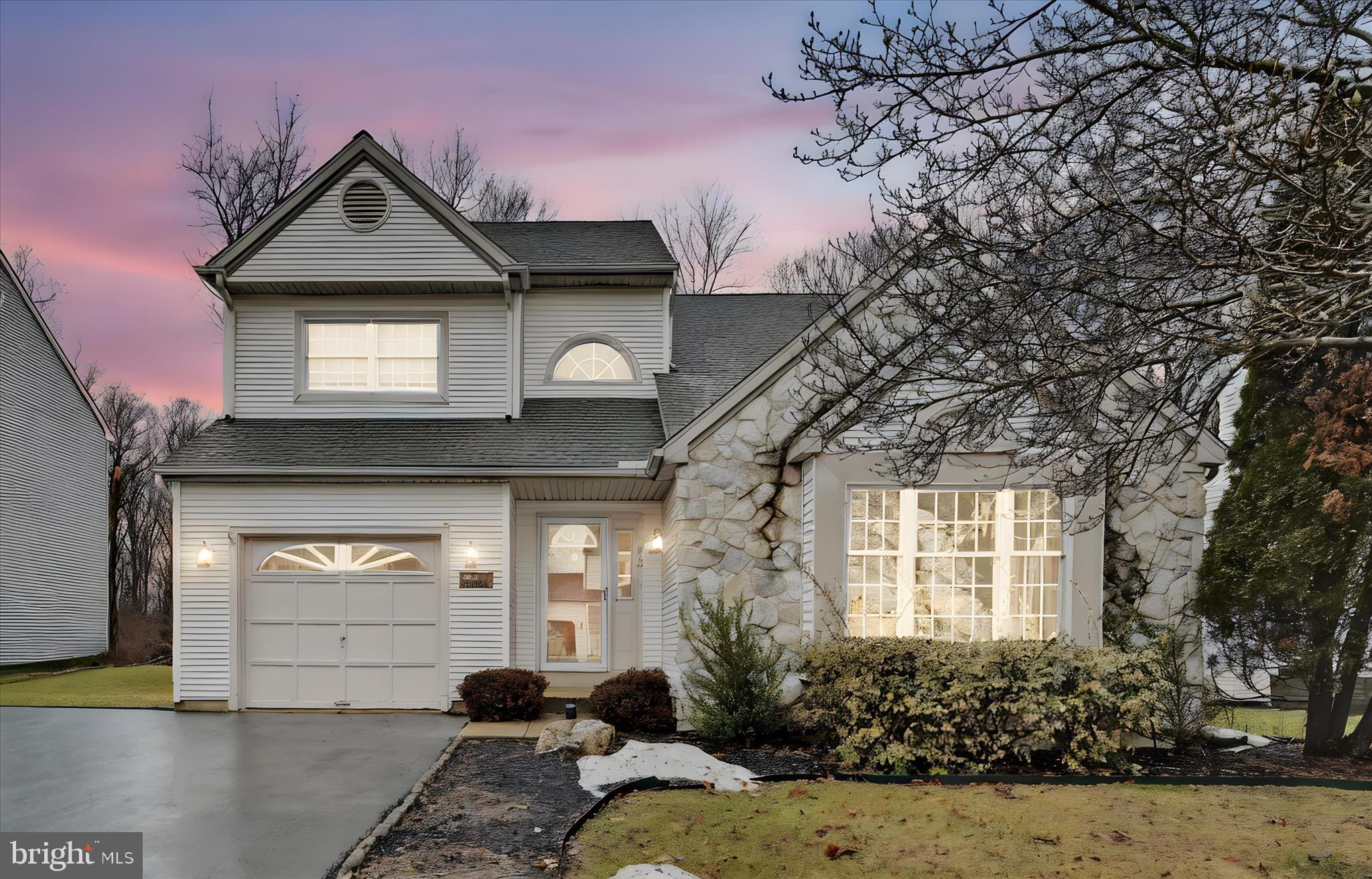 213 Beatrice Lane Aston, PA 19014 - Photo 2 of 45 Twilight