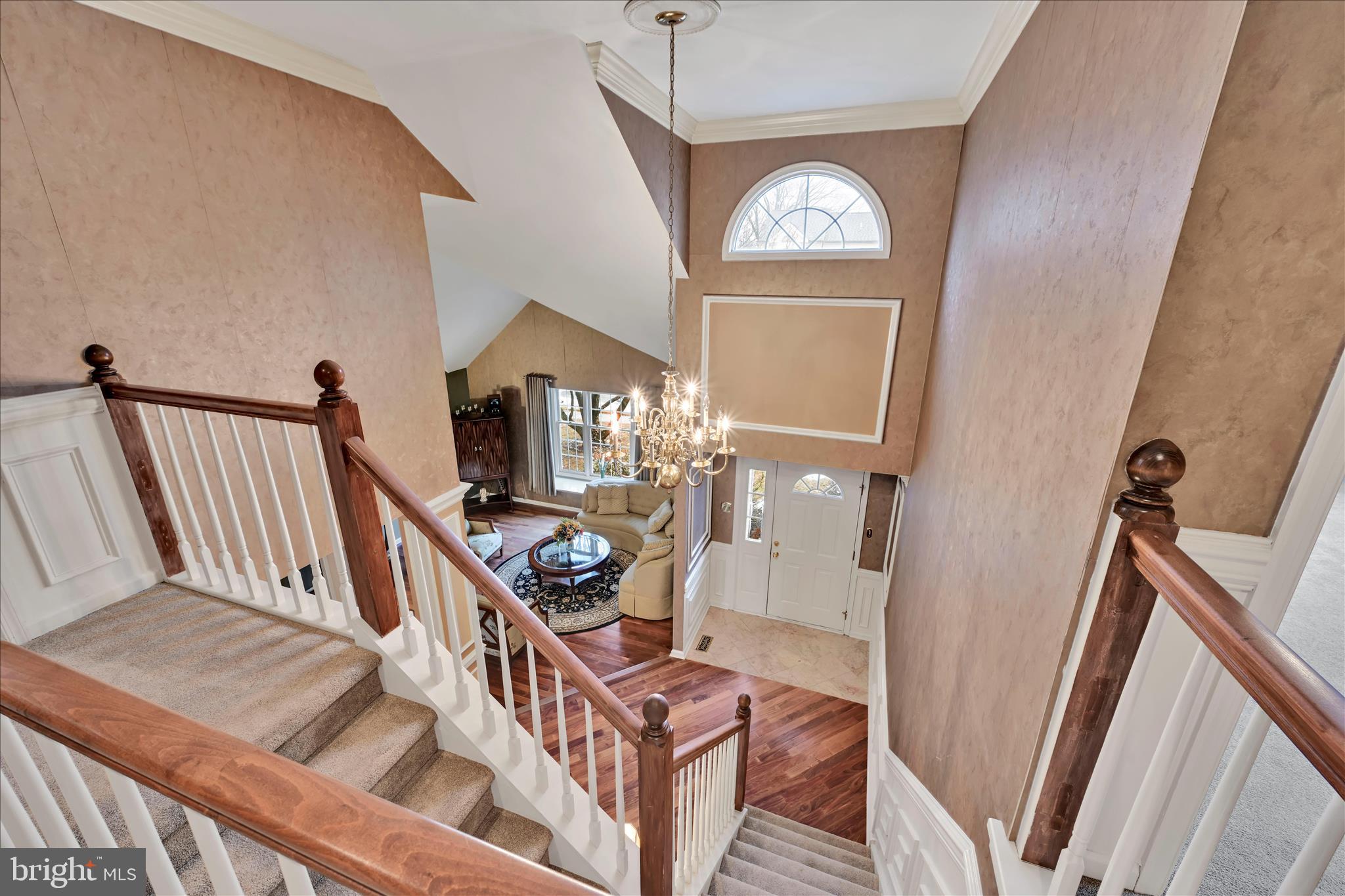 213 Beatrice Lane Aston, PA 19014 - Photo 22 of 45 View Down