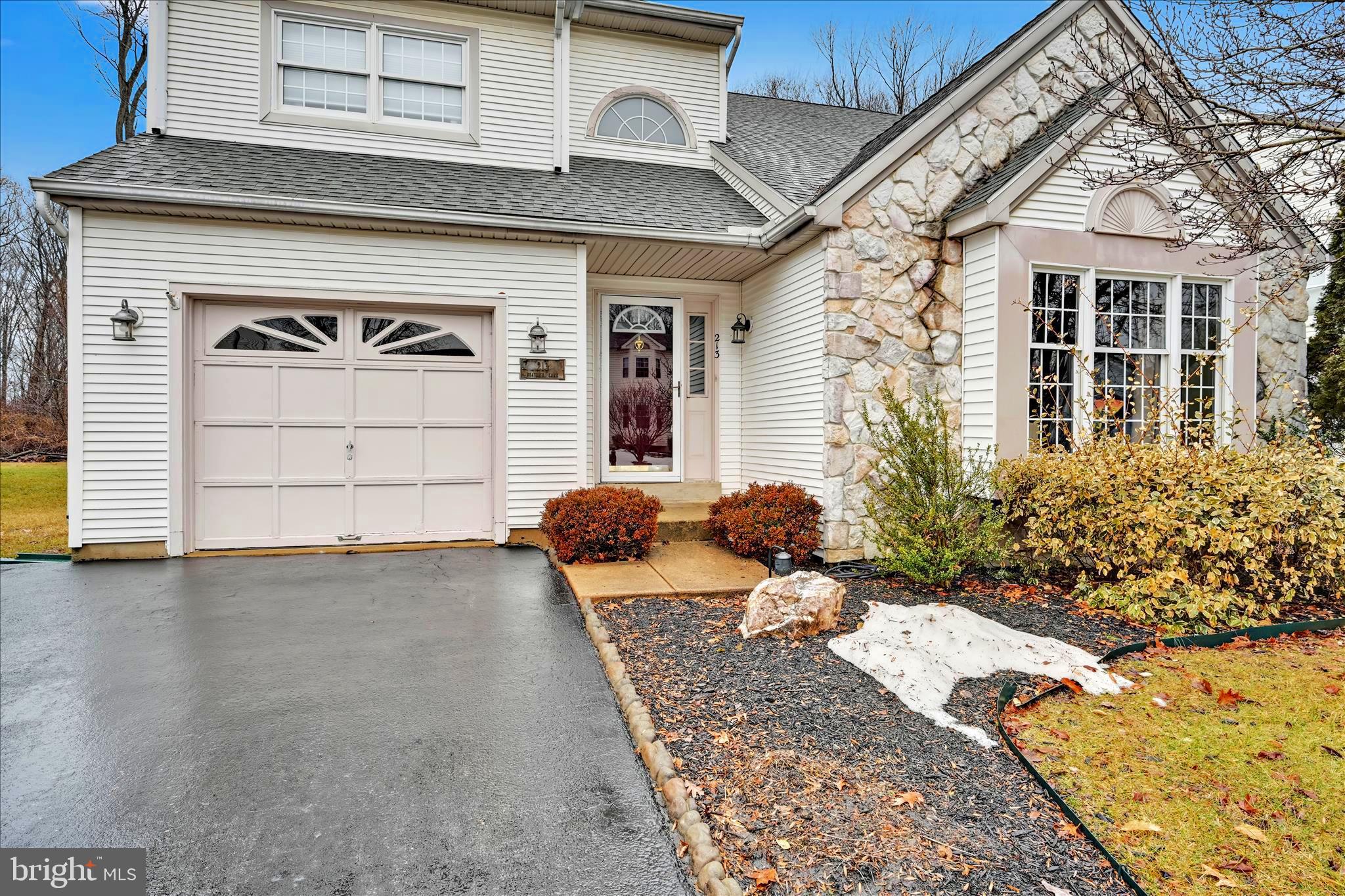 213 Beatrice Lane Aston, PA 19014 - Photo 4 of 45 Exterior Front