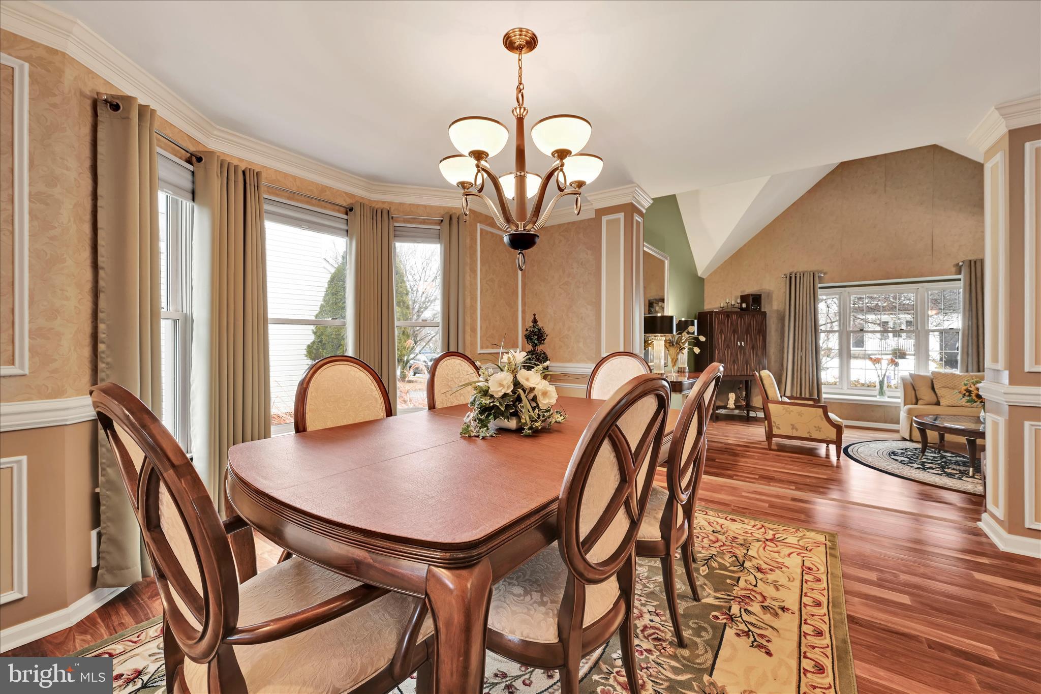 213 Beatrice Lane Aston, PA 19014 - Photo 9 of 45 Dining Area