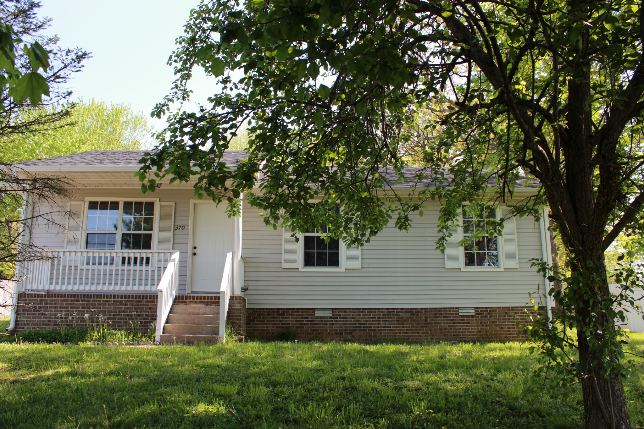 370 Hugh Hunter Road Oak Grove, KY 42262 - Photo 2 of 27