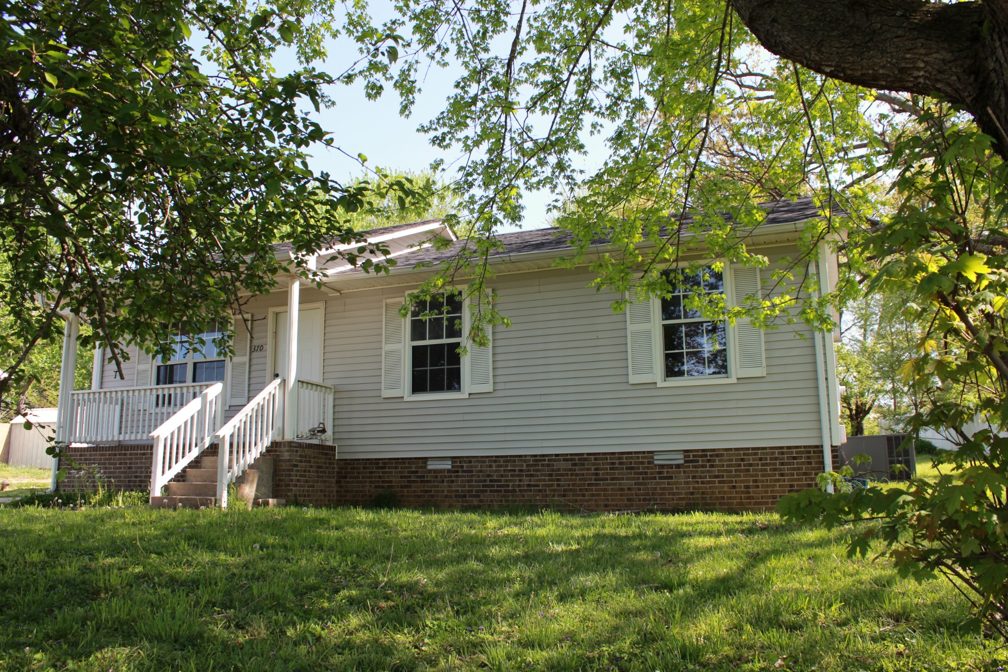 370 Hugh Hunter Road Oak Grove, KY 42262 - Photo 3 of 27