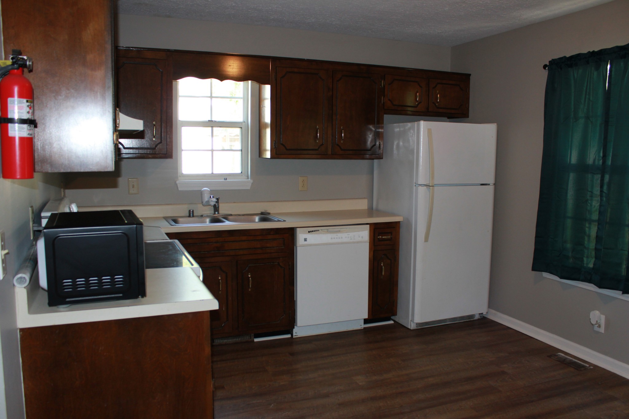 370 Hugh Hunter Road Oak Grove, KY 42262 - Photo 9 of 27