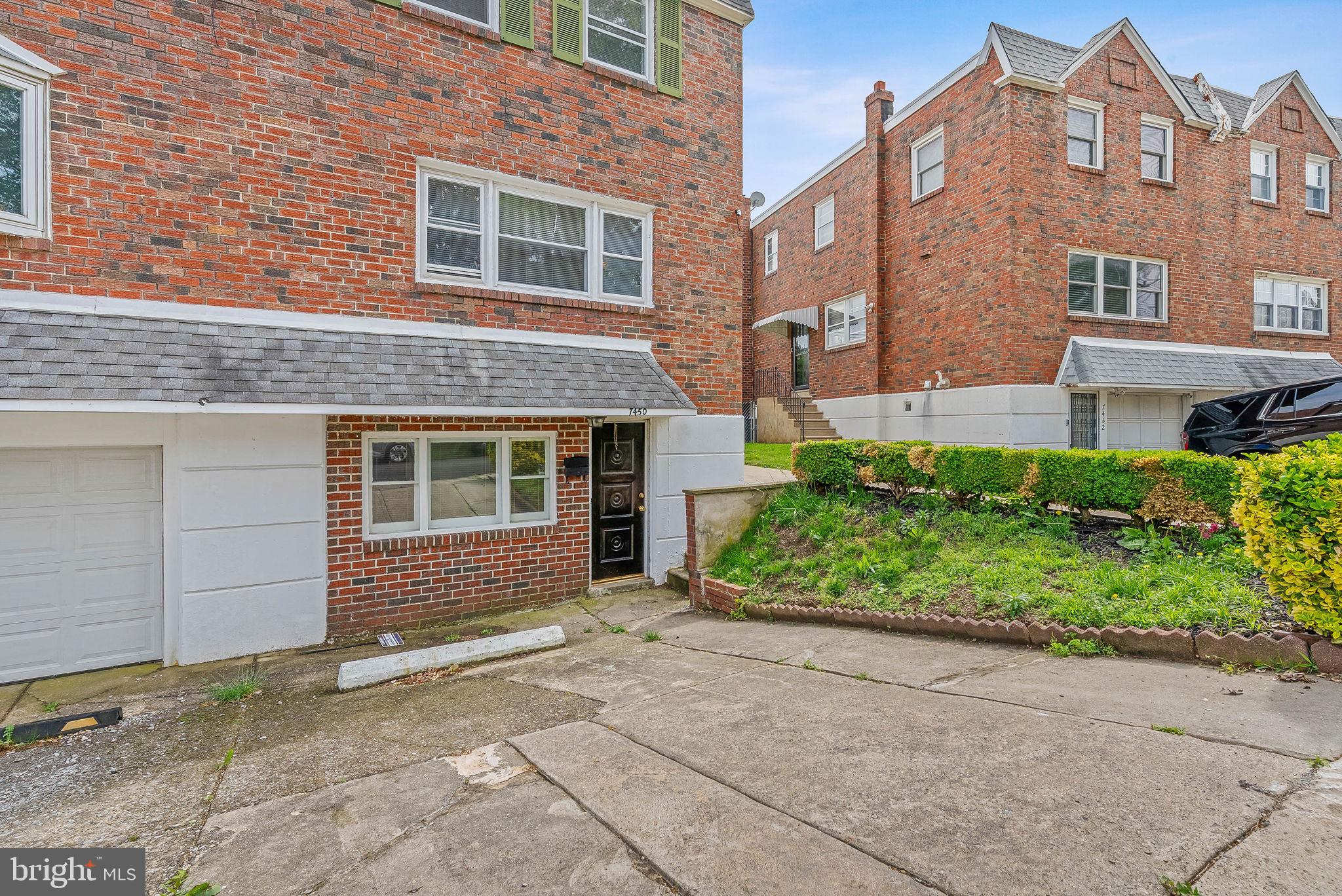 7450 Hill Road Philadelphia, PA 19128 - Photo 3 of 32