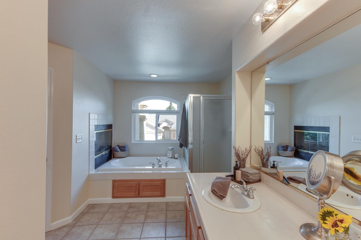 122 North Helm Avenue Clovis, CA 93612 - Photo 25 of 53